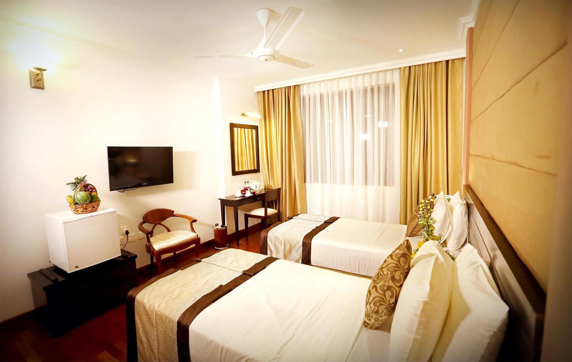 Kandy City Hotel By Earl'S Bagian luar foto