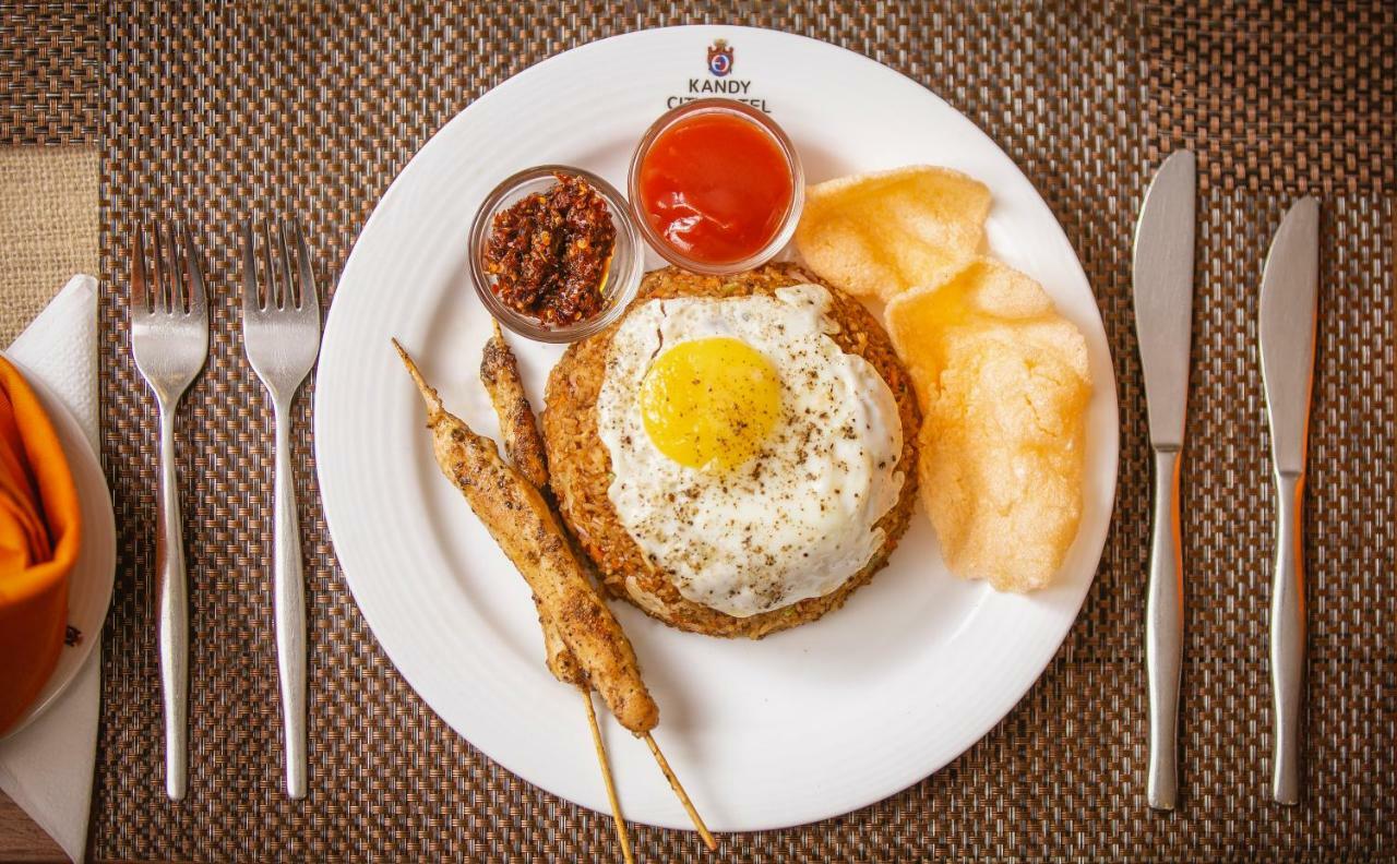 Kandy City Hotel By Earl'S Bagian luar foto