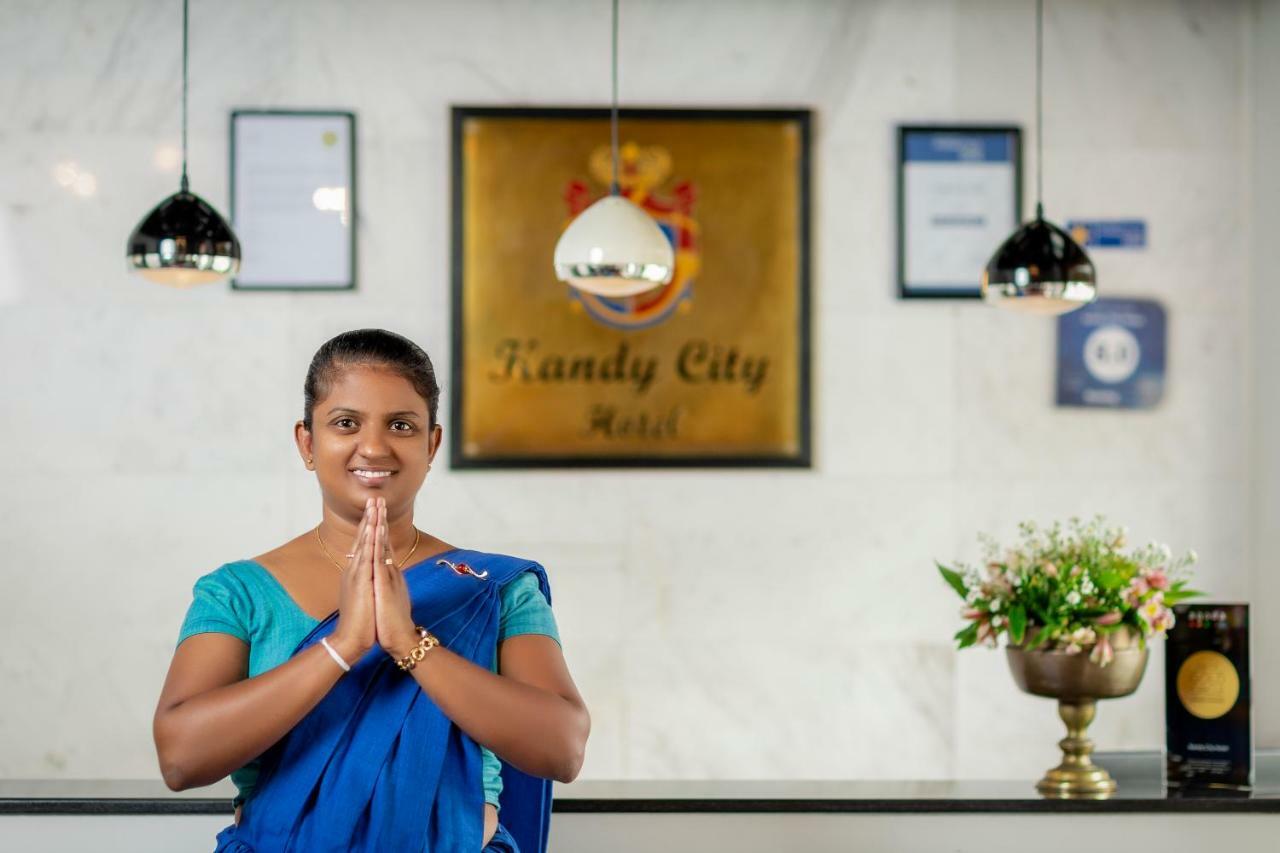 Kandy City Hotel By Earl'S Bagian luar foto